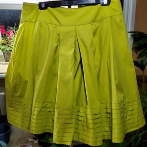 ALFRED SUNG Vibrant Green Pleated Skirt